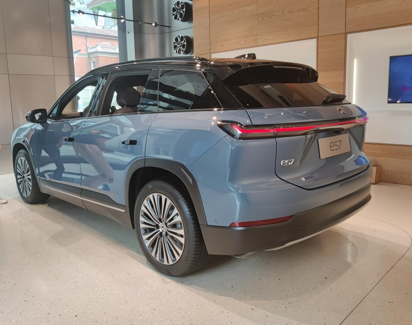 Nio es7