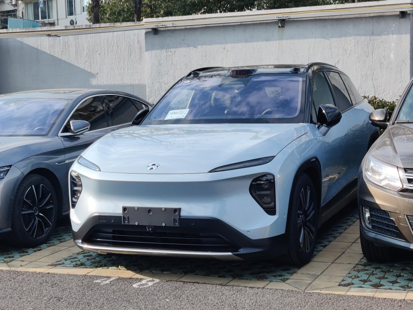 Nio es7