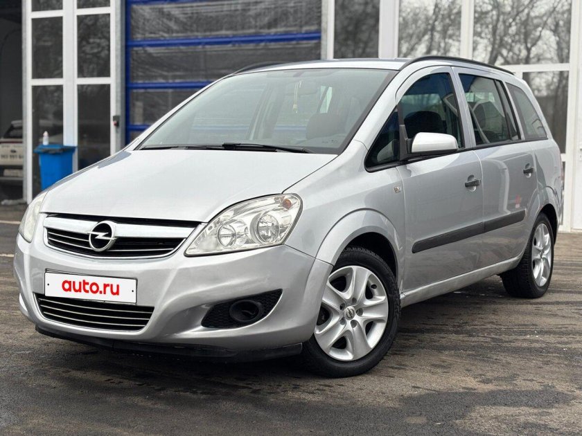 Opel zafira 2013