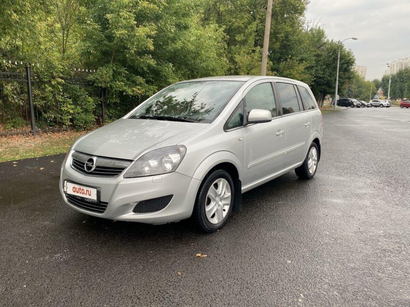 Опель Зафира 2013