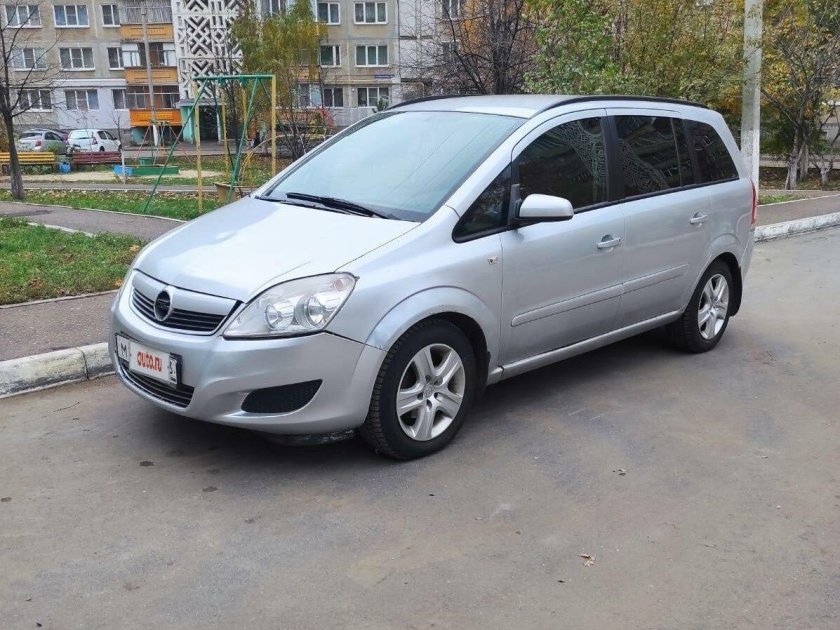 Opel zafira b 2009