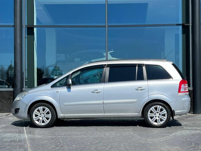 Opel zafira 2005 2008