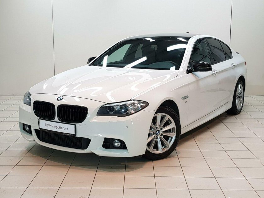 БМВ 5 серии белая
