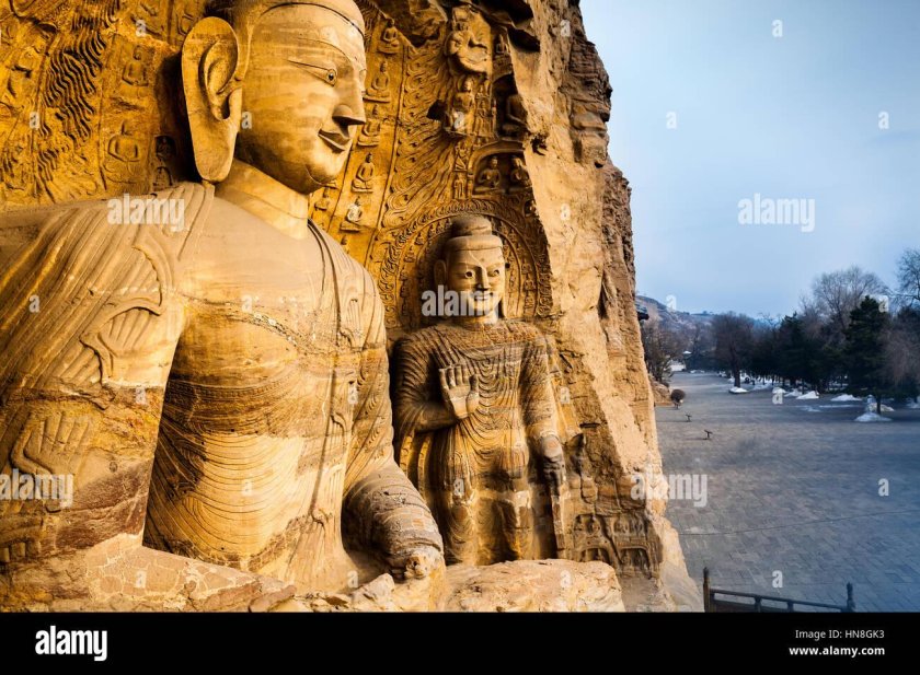 Статуя будды в тибете