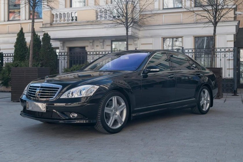 Mercedes benz s class w 221