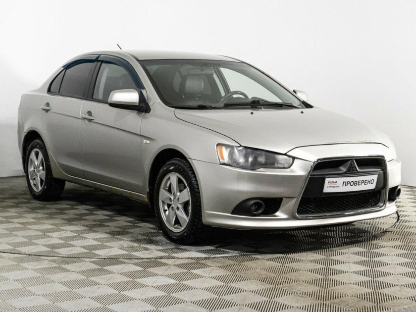 Mitsubishi lancer 2012