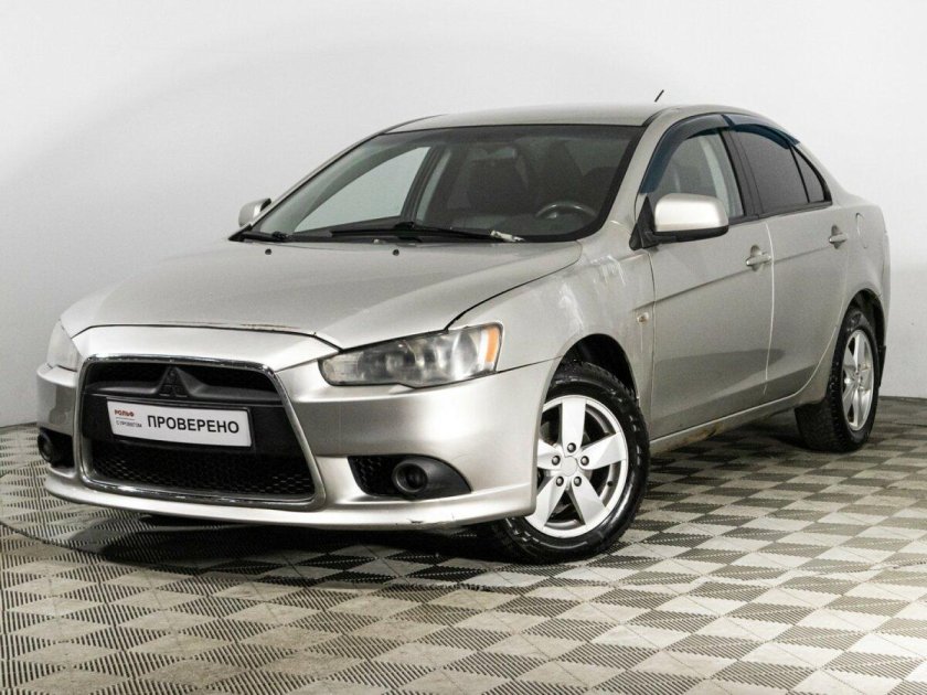 Mitsubishi lancer 2011