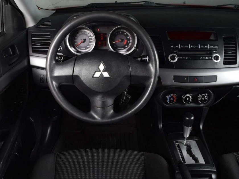 Mitsubishi Lancer 2008 салон