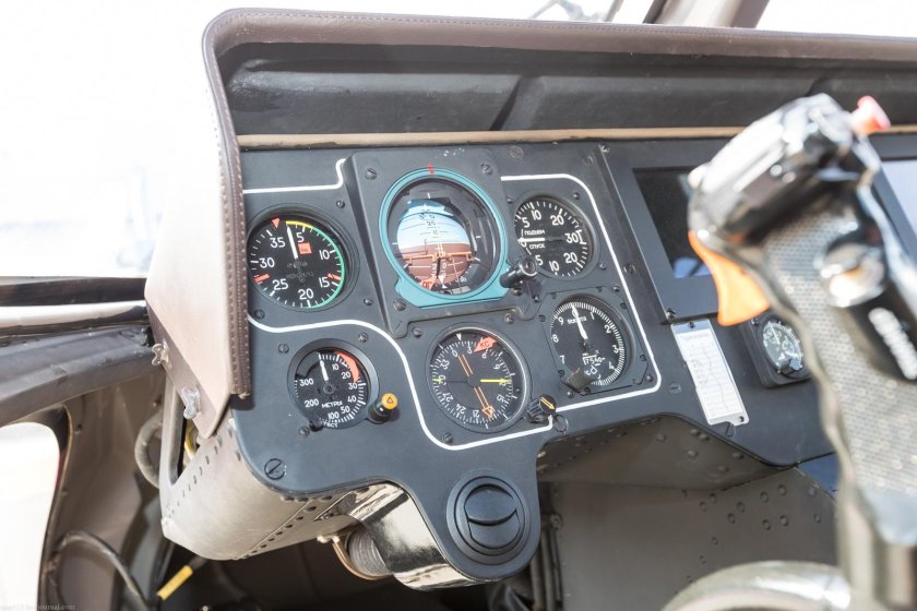 Ансат вертолет кабина