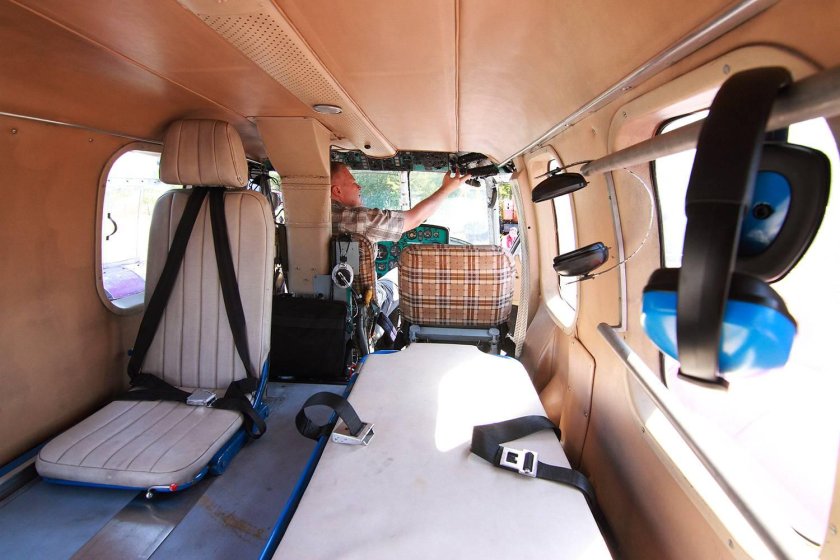 Ми-2 вертолёт салон