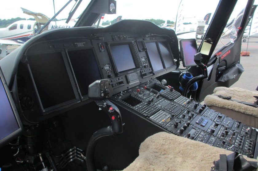 AGUSTAWESTLAND aw139 кабина
