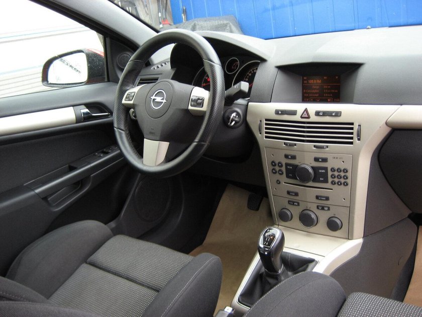 Opel Astra 2008 салон