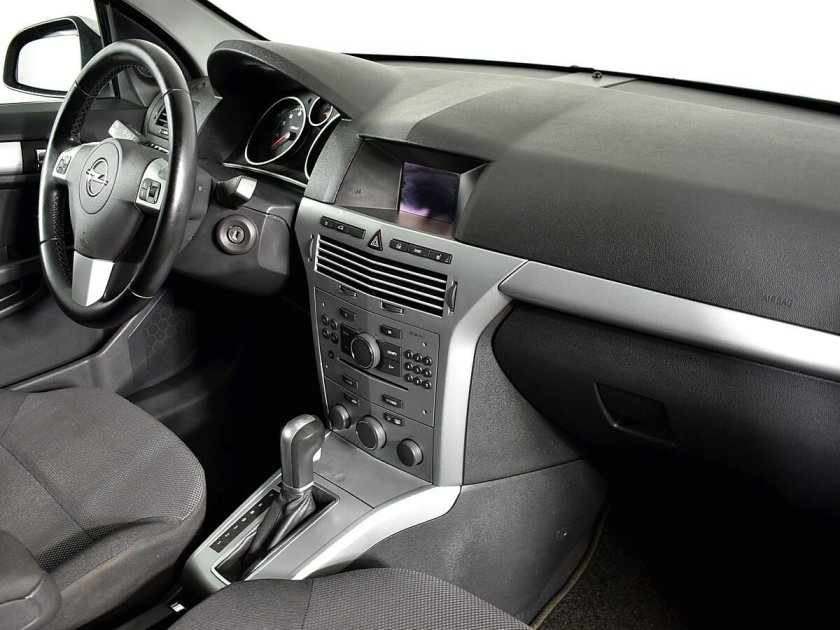 Опель астра h 2012 седан