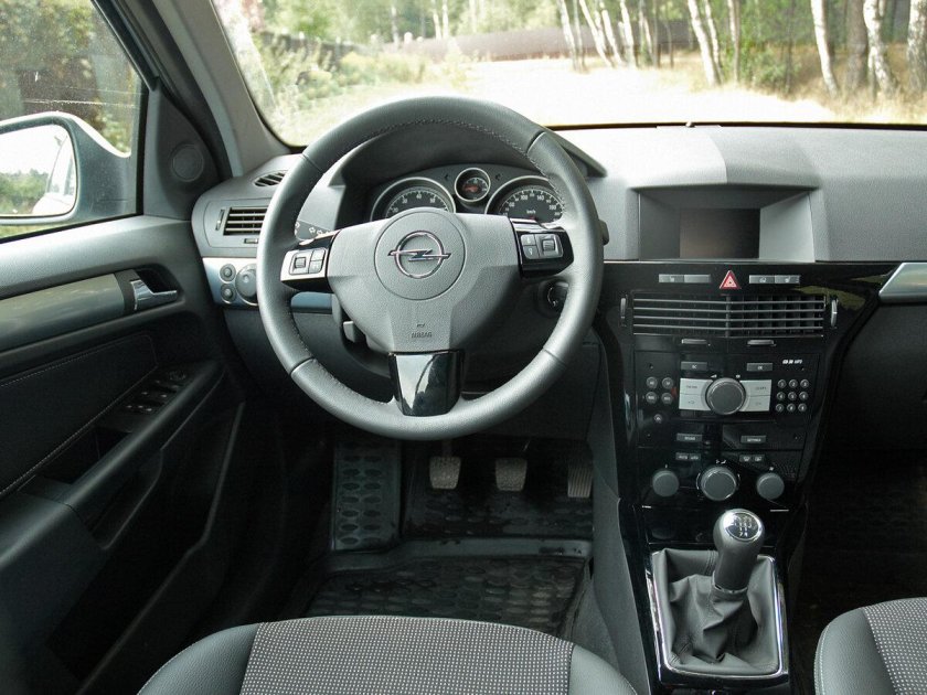 Opel Astra h 2008 салон