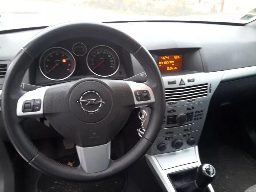 Opel Astra h 2011 салон