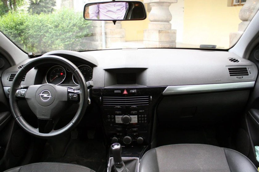 Opel Astra h 2009 салон