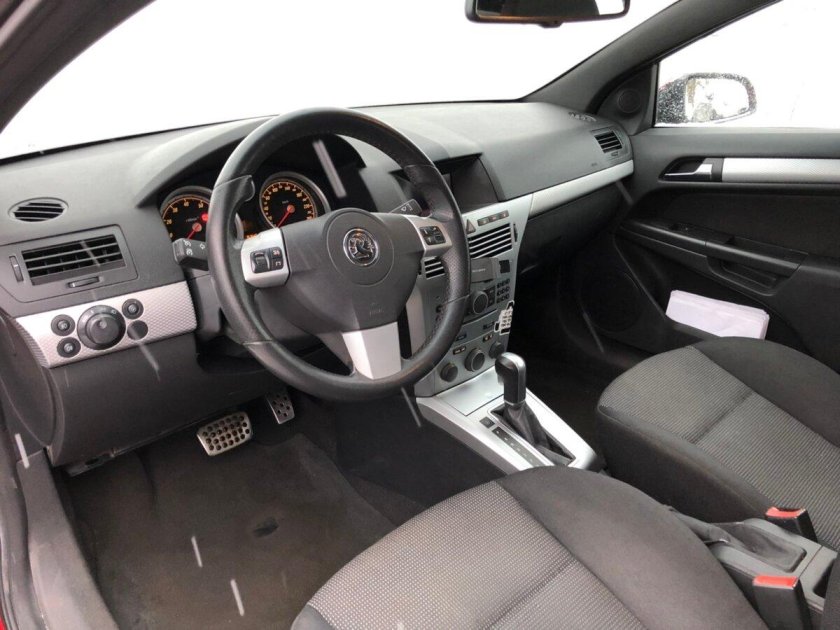 Opel Astra h GTC 2005