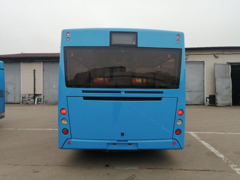Автобус маз