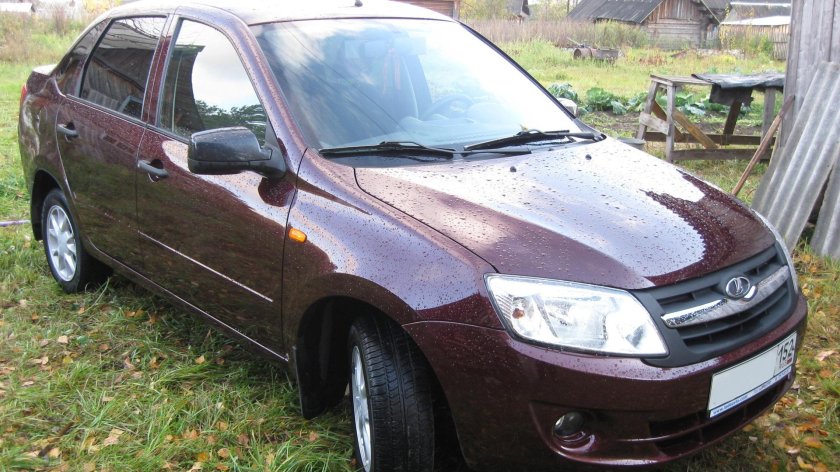 Лада Гранта 2012 Вишневая