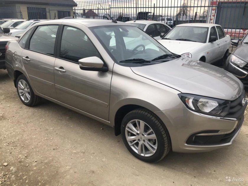 Лада Гранта FL цвет Техно (618) серебристо-серый