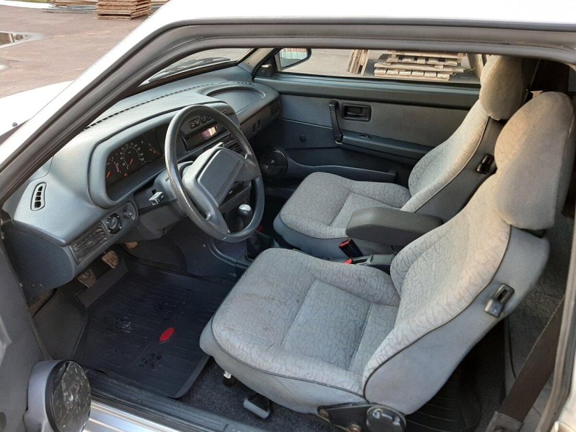 ВАЗ-2113 хэтчбек салон