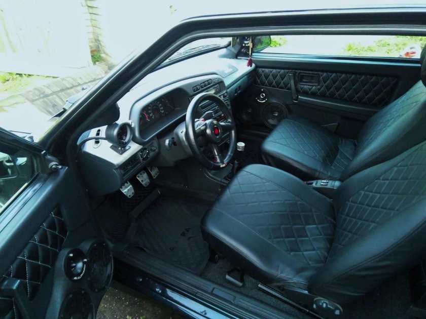 Ваз-2113 хэтчбек салон