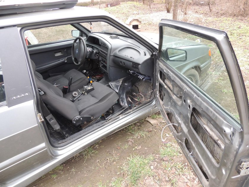 ВАЗ-2113 хэтчбек салон