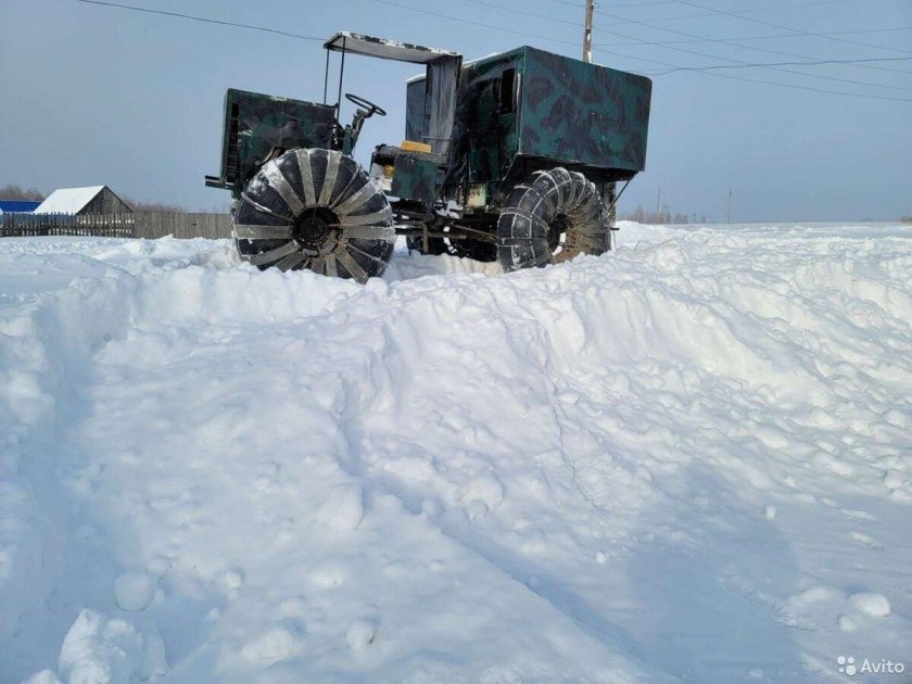 Трактор провалился