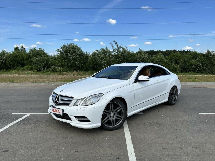 Мерседес е класс c207 2011 год