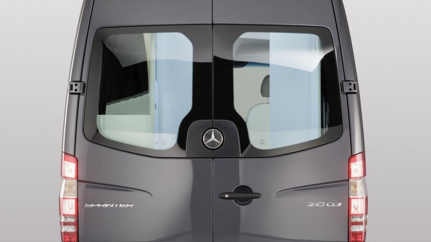 Мерседес Спринтер сзади