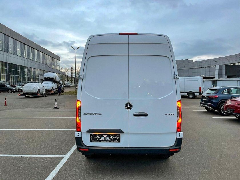Мерседес Спринтер цельнометаллический фургон 2020