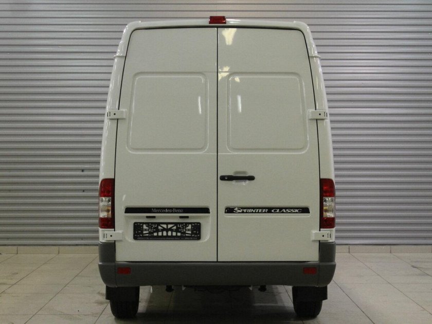 Mercedes Sprinter Classic сзади