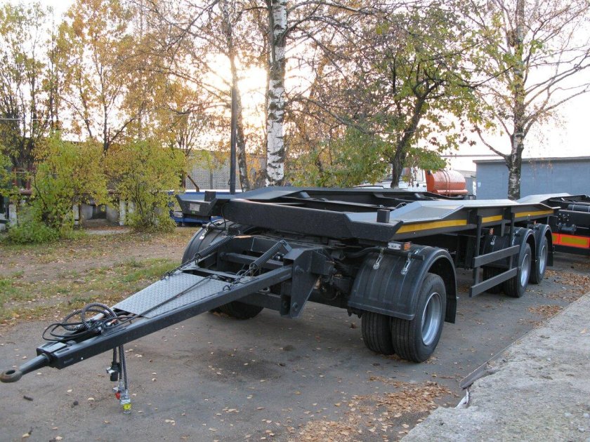 Прицеп контейнеровоз трехосный 8462-11