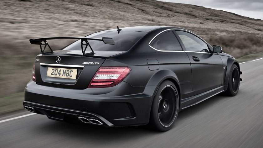 Mercedes benz c 63 amg