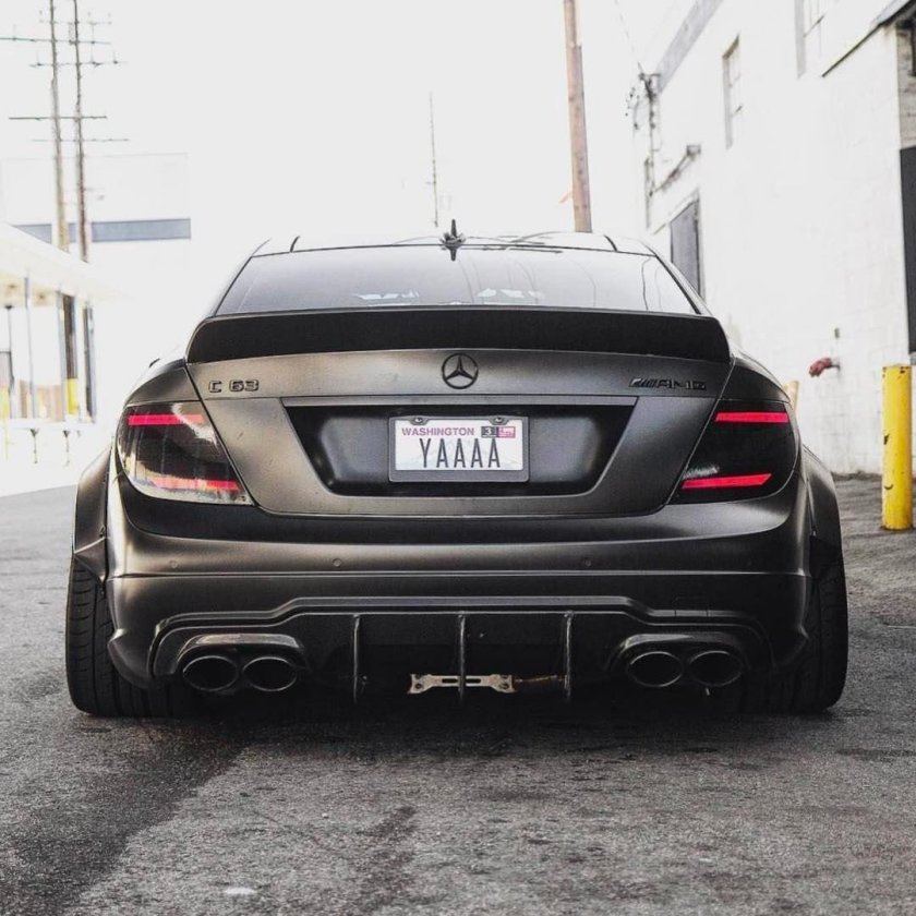 Мерседес c63 АМГ