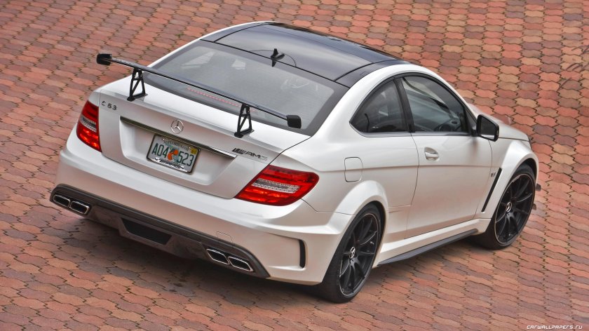 Мерседес Бенц АМГ 63