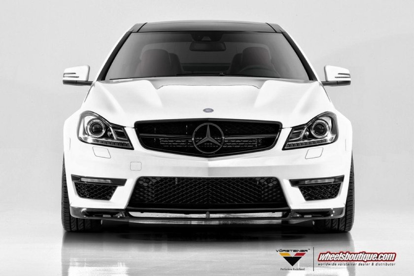 Mercedes c63 AMG спереди