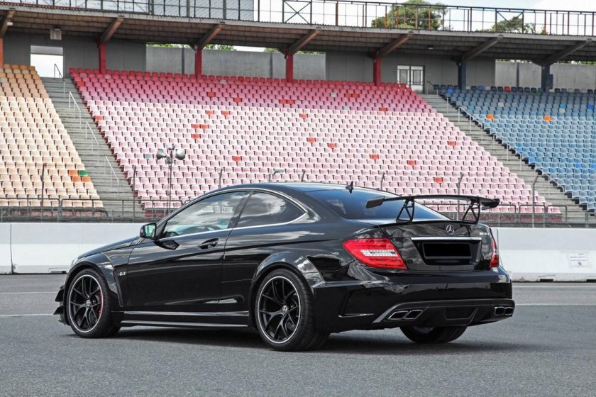Mercedes Benz c63 AMG Coupe