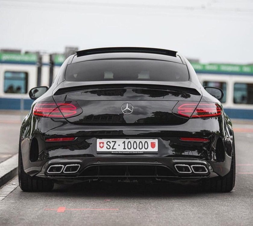 Mercedes Benz c63 AMG Coupe