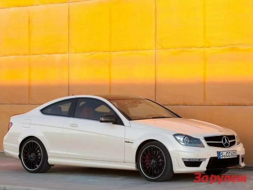 Mercedes Benz c63 AMG Coupe 2012
