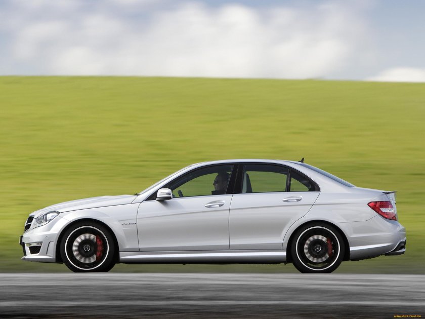 Мерседес Бенц ц63 АМГ