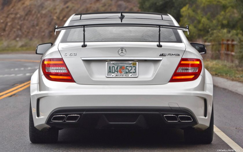 Мерседес АМГ 63 сзади