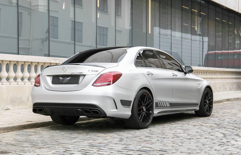 Мерседес Бенц АМГ 63