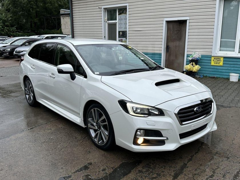 Субару Леворг 2016