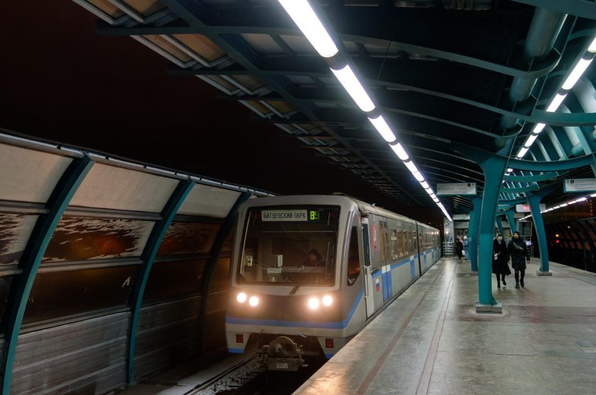 Русич поезд метро