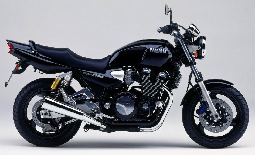 Ямаха XJR 1200