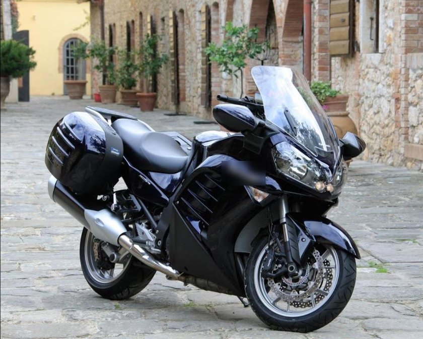 Кавасаки 1400 GTR