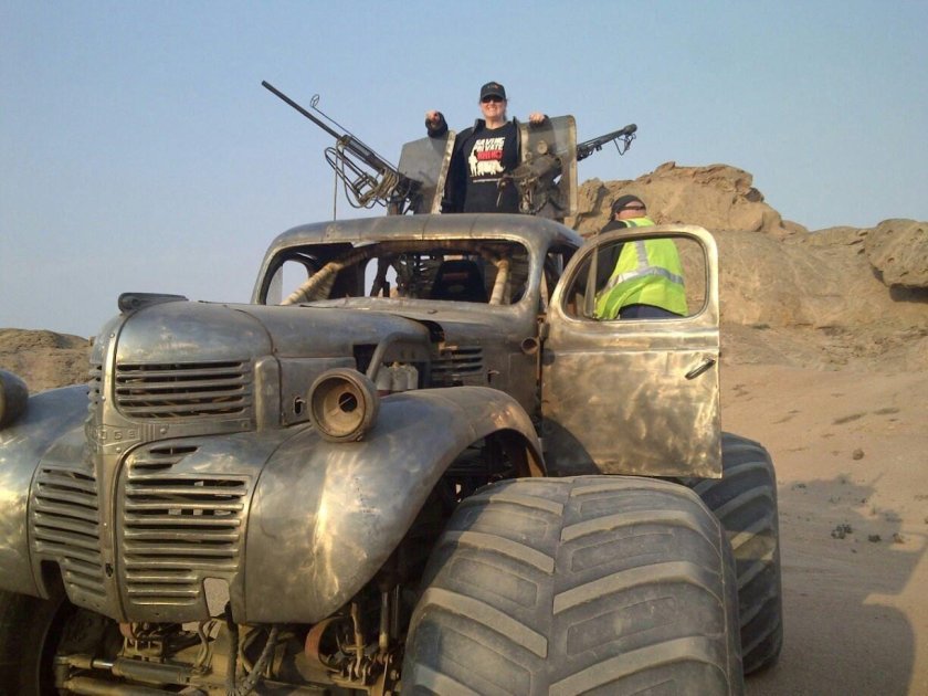 Безумный Макс монстр трак