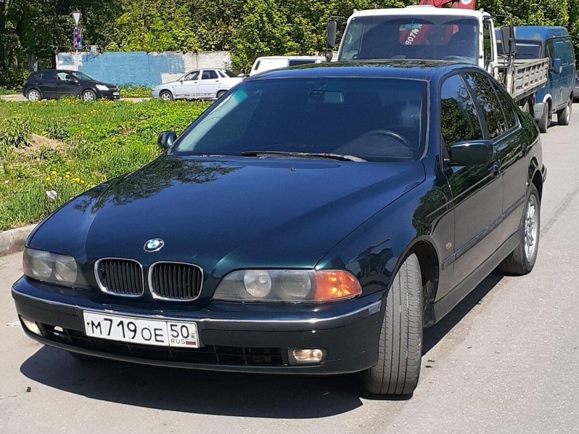 БМВ 523 1999