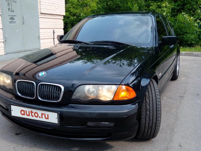 BMW 1999 318
